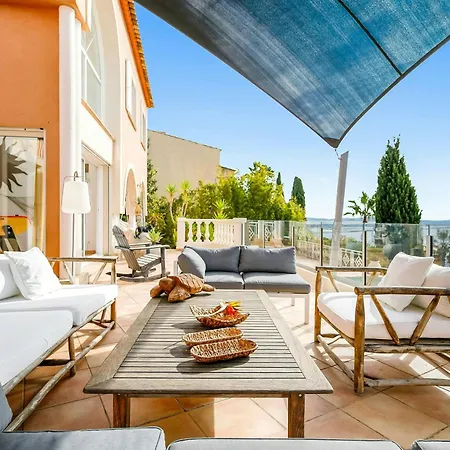Provence With Sea View In Сasa de vacaciones *